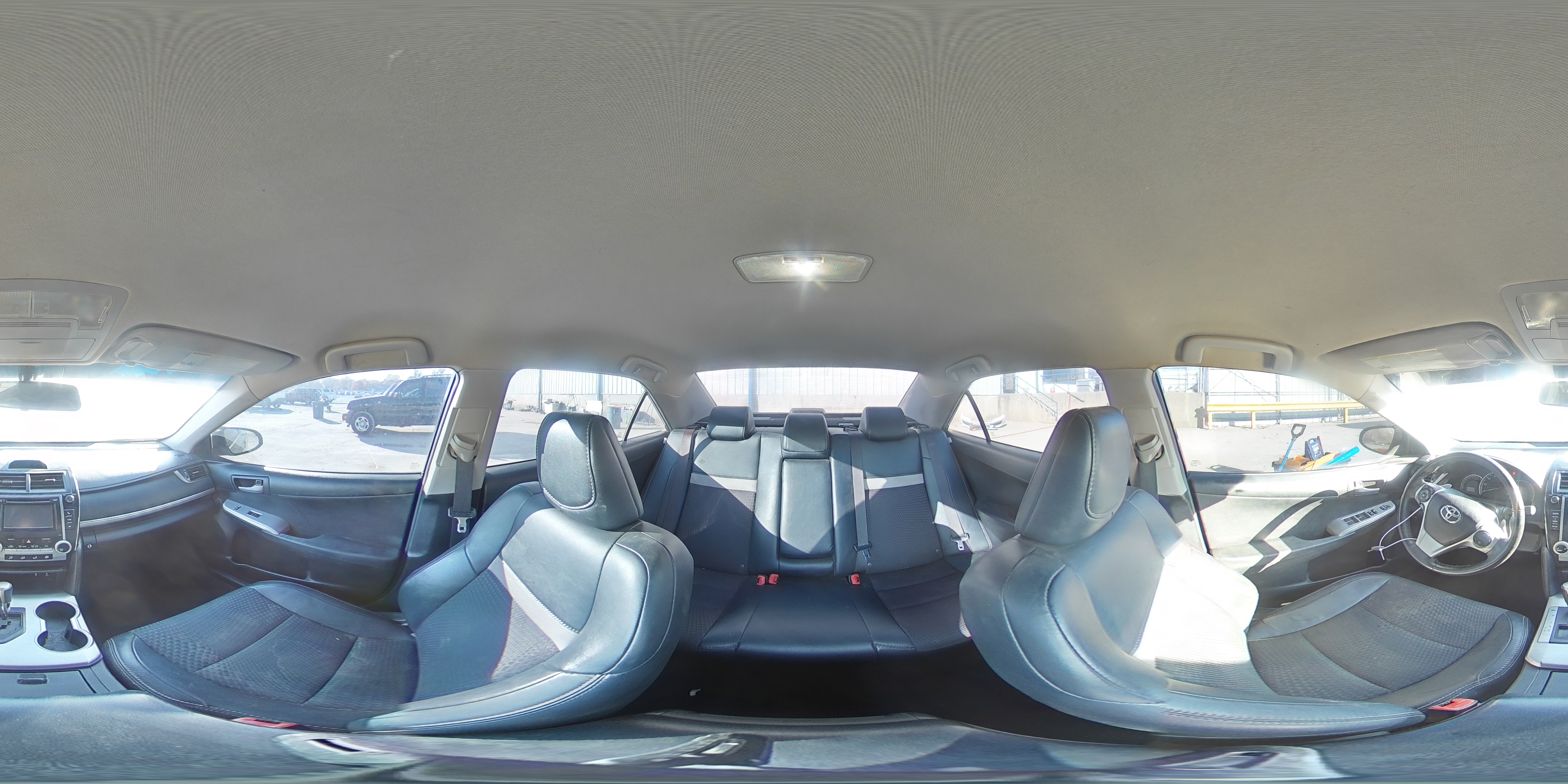2012 Toyota Camry - Image 14