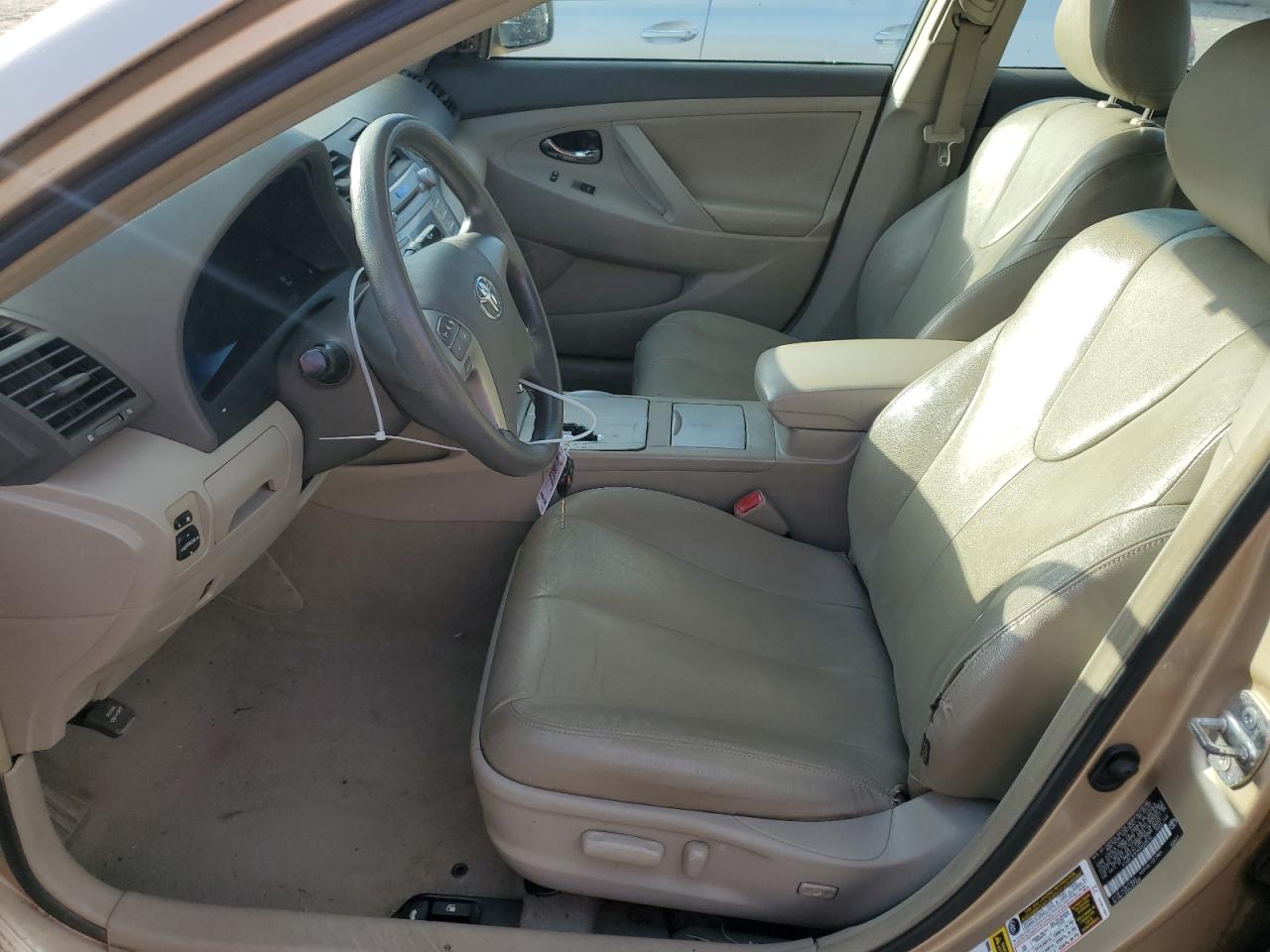 2010 Toyota Camry - Image 7