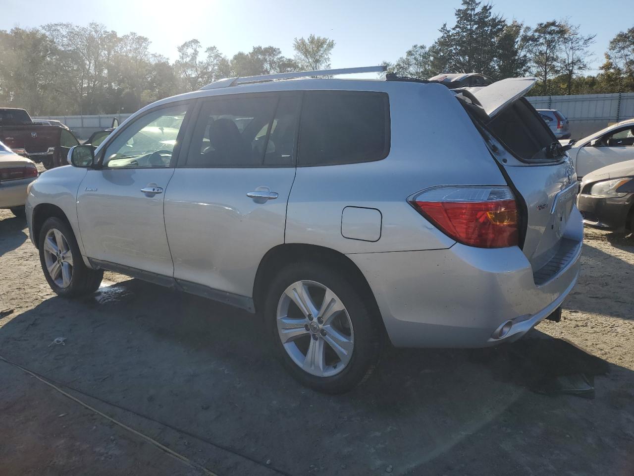 2008 Toyota Highlander - Image 2