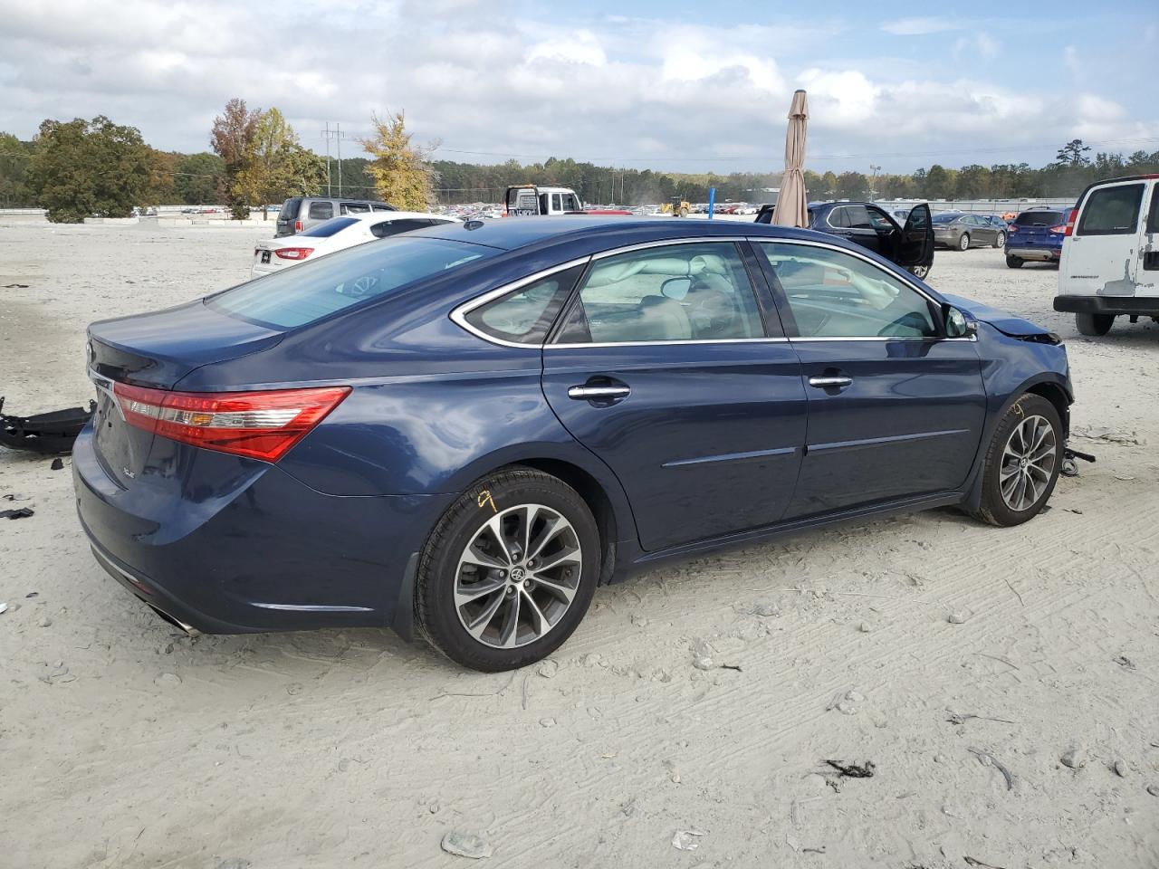 VIN 4T1BK1EB8GU238714 2016 TOYOTA AVALON no.3