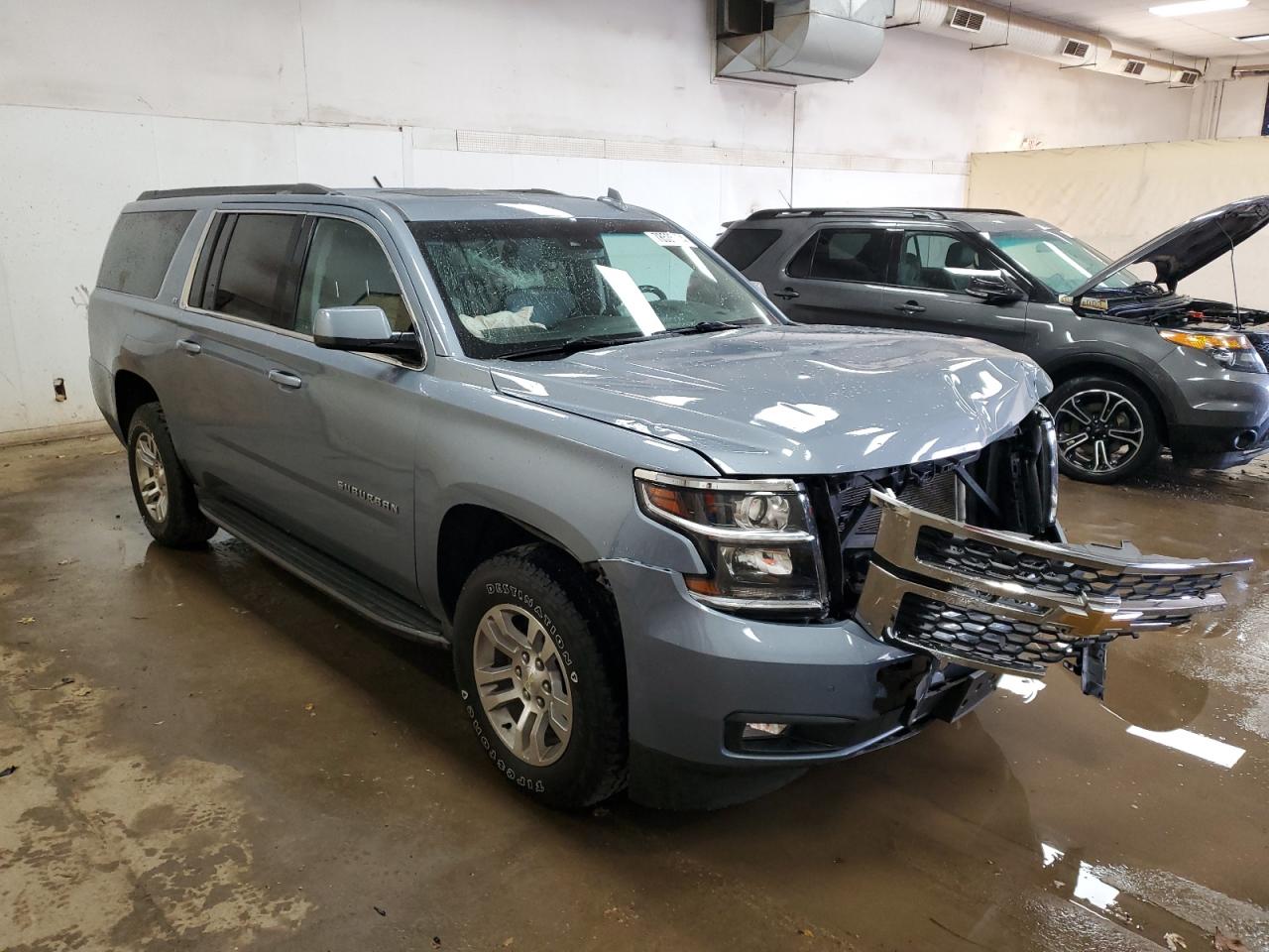 VIN 1GNSKHKC9GR367999 2016 CHEVROLET SUBURBAN no.4