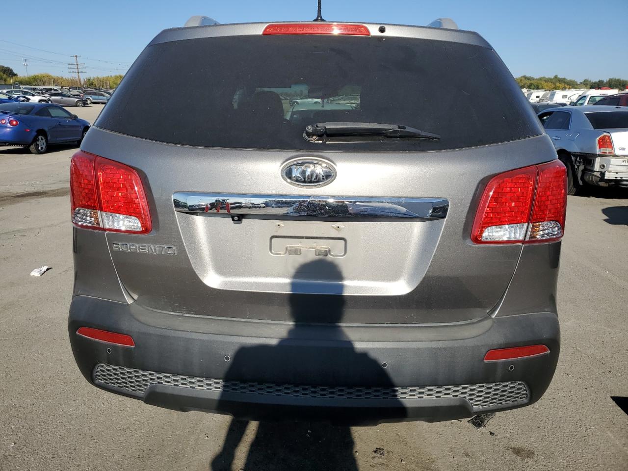 2011 Kia Sorento Base VIN: 5XYKT4A15BG157552 Lot: 74479134