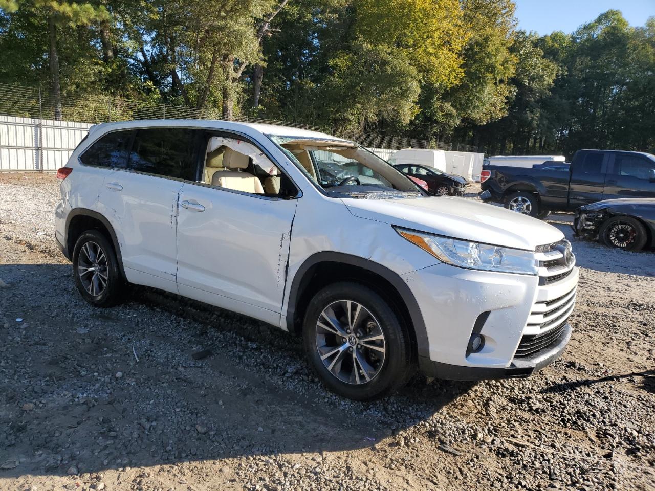 VIN 5TDZZRFH1HS198434 2017 TOYOTA HIGHLANDER no.4