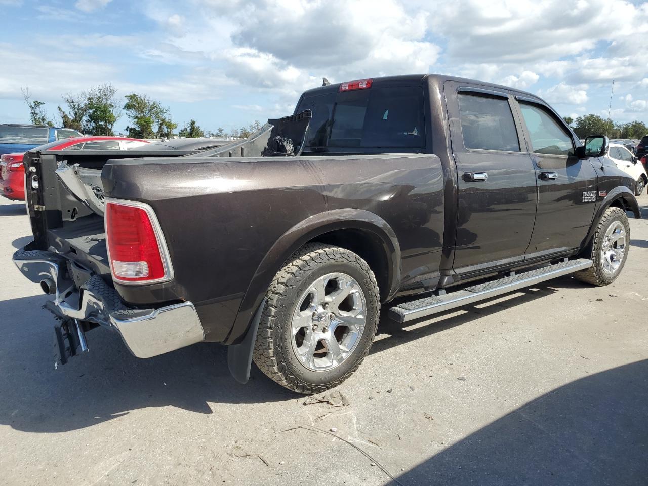 2017 RAM 1500 - Image 3
