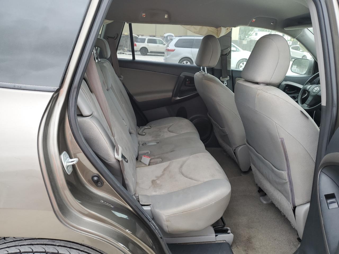 2010 Toyota RAV 4 - Image 11