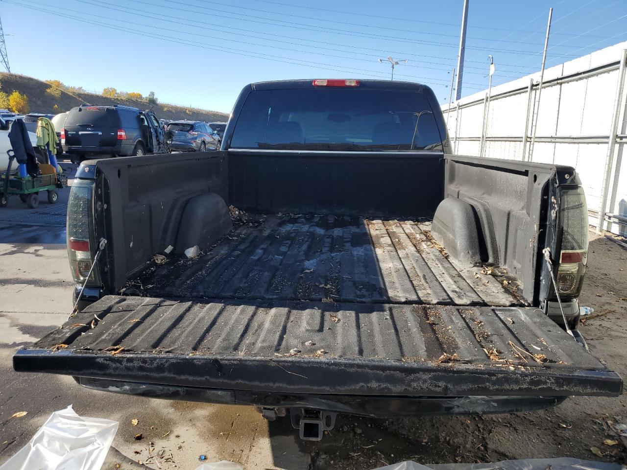 2003 Chevrolet Silverado - Image 6