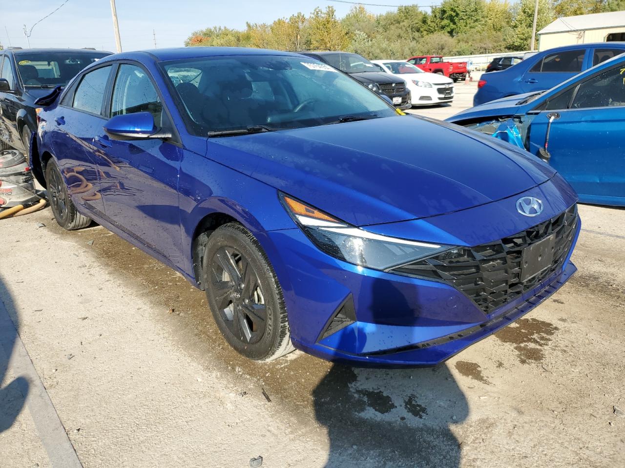 2022 Hyundai Elantra - Image 4