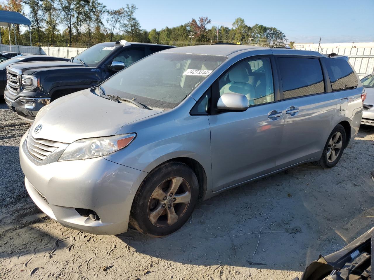 5TDKK3DC3FS610957 2015 TOYOTA SIENNA - Image 1