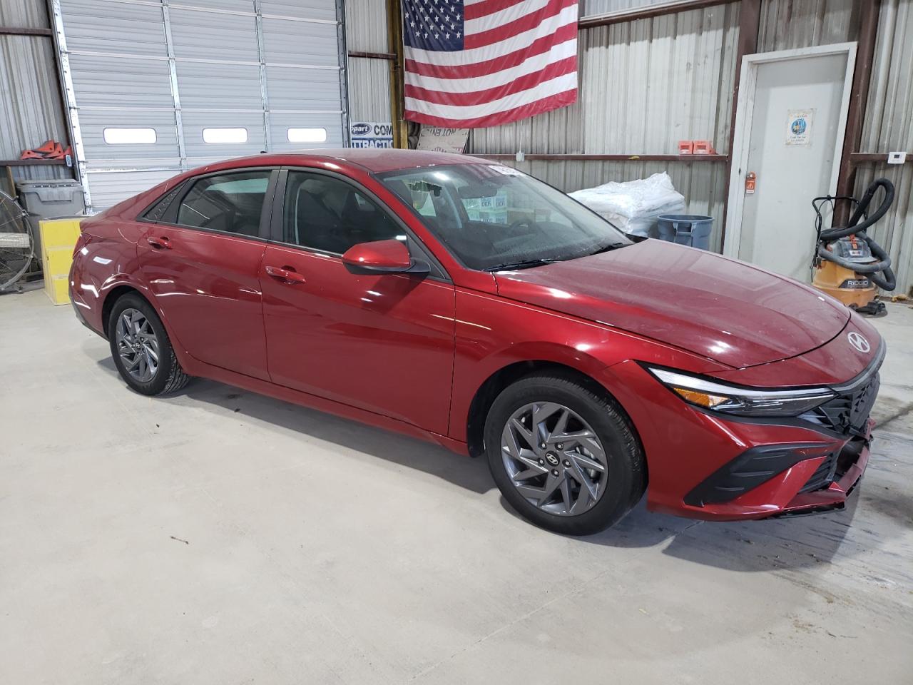 2024 Hyundai Elantra - Image 4