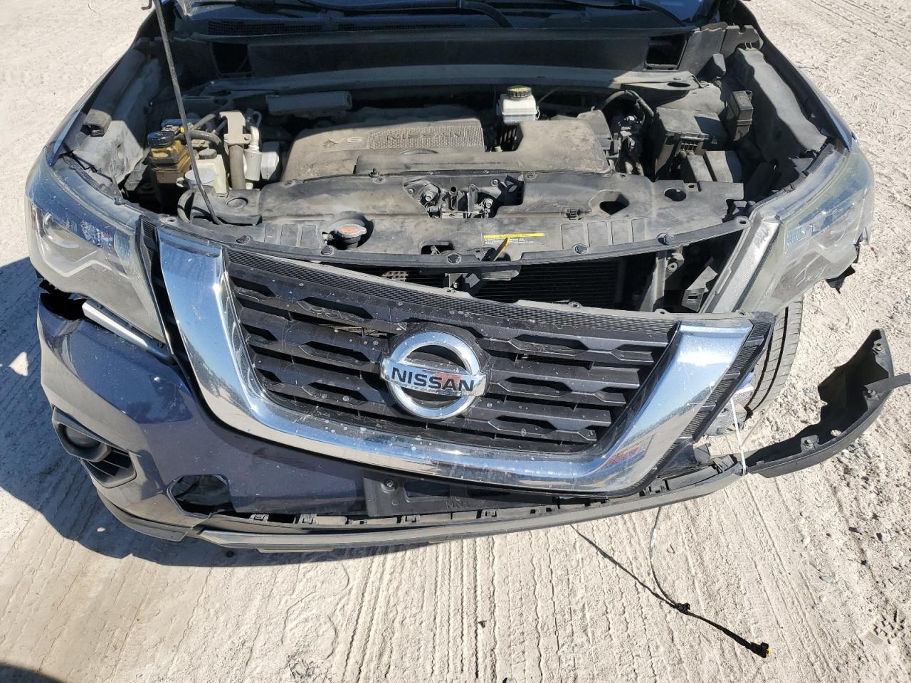 2019 Nissan Pathfinder - Image 13