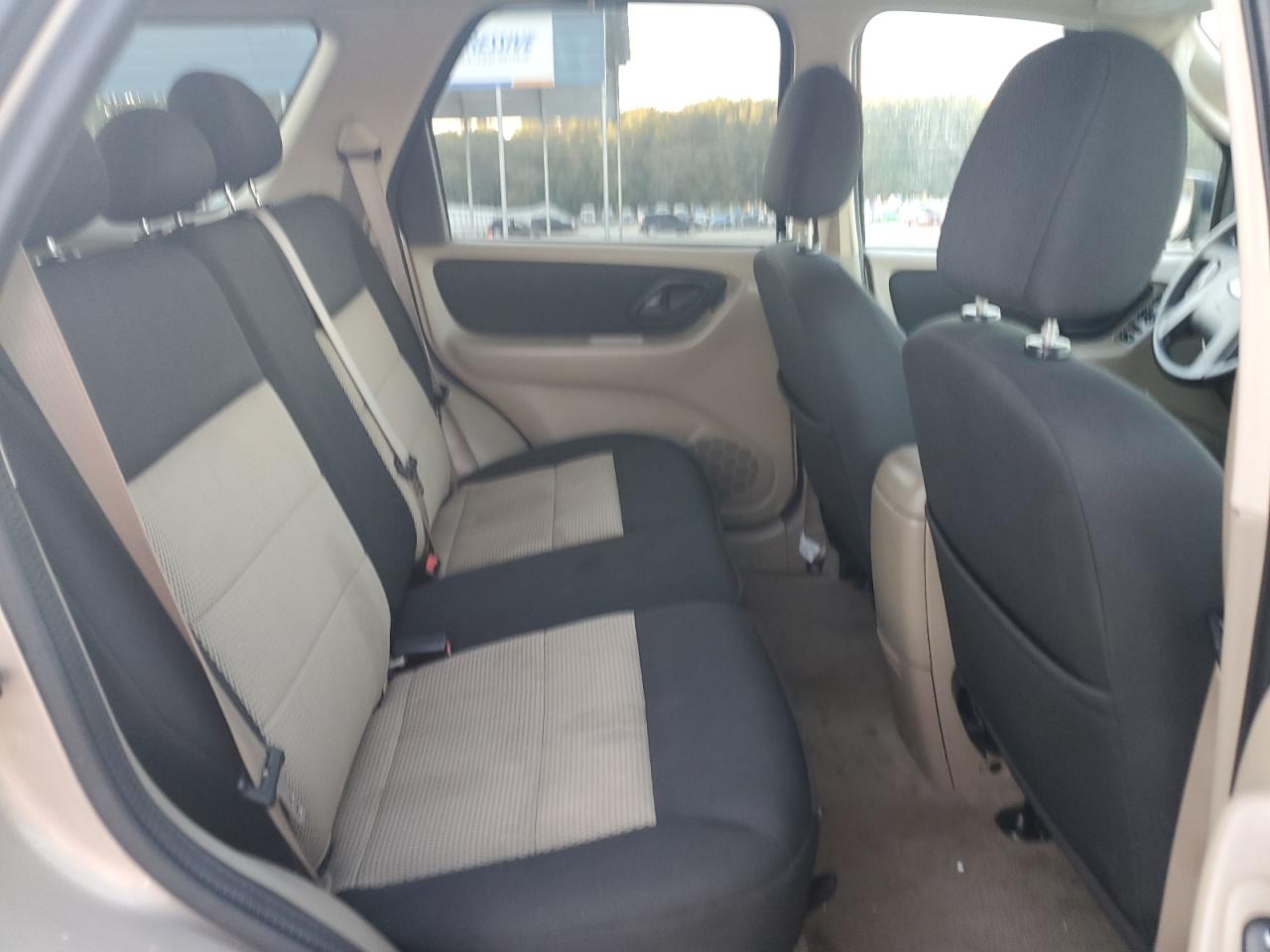 2007 Ford Escape - Image 11