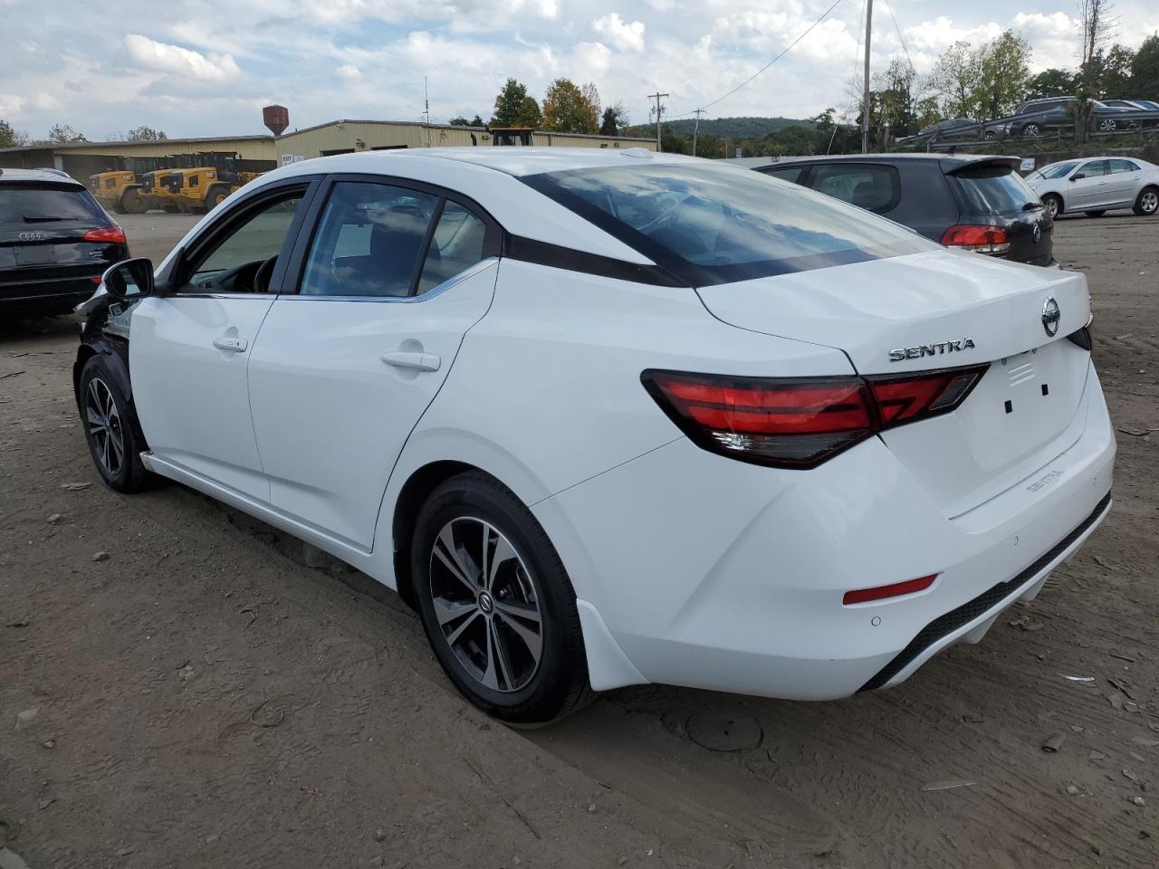 2022 Nissan Sentra - Image 2