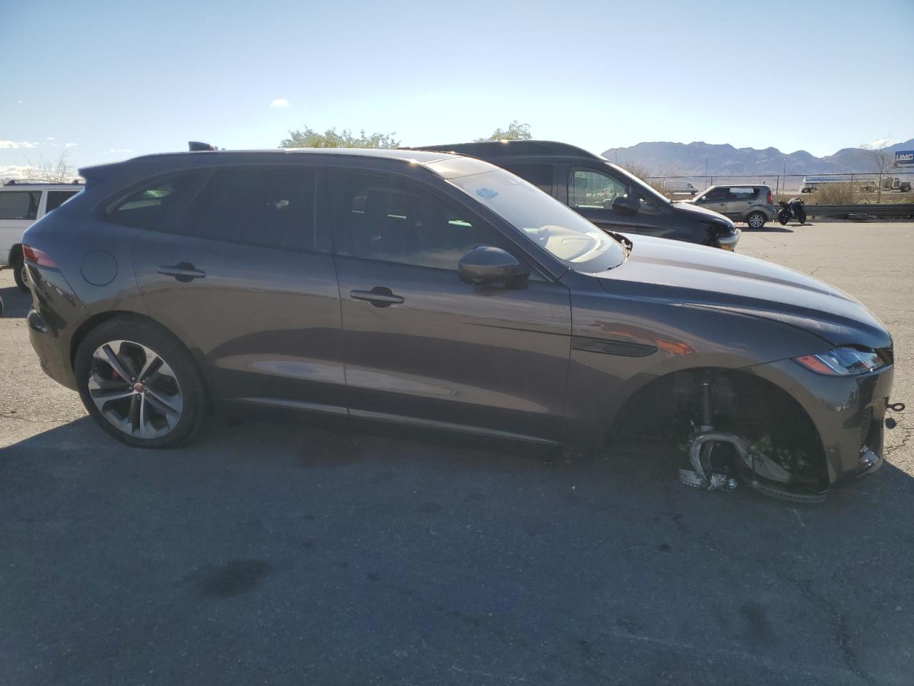 2021 Jaguar F-Pace - Image 4