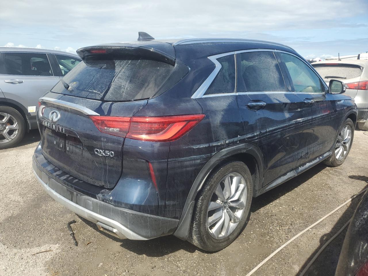 2019 Infiniti QX50 - Image 3