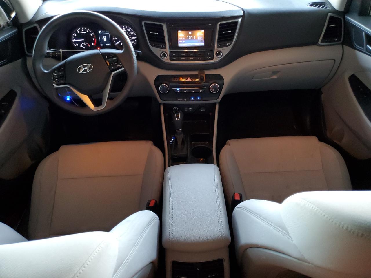 2017 Hyundai Tucson - Image 8