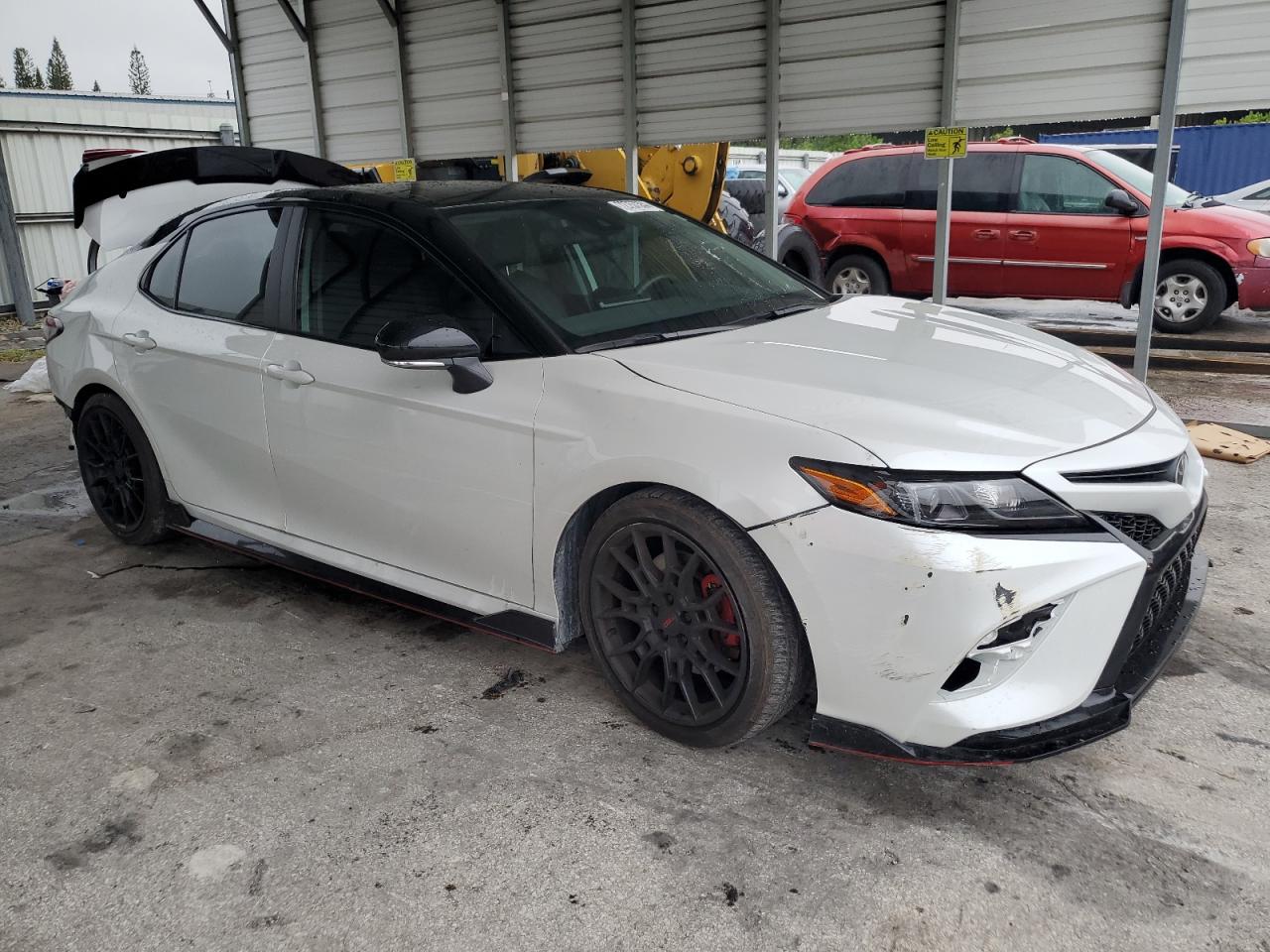 VIN 4T1KZ1AKXRU098864 2024 TOYOTA CAMRY no.4