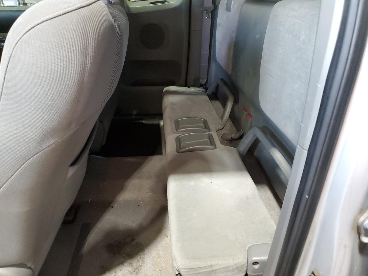 2005 Toyota Tacoma - Image 11