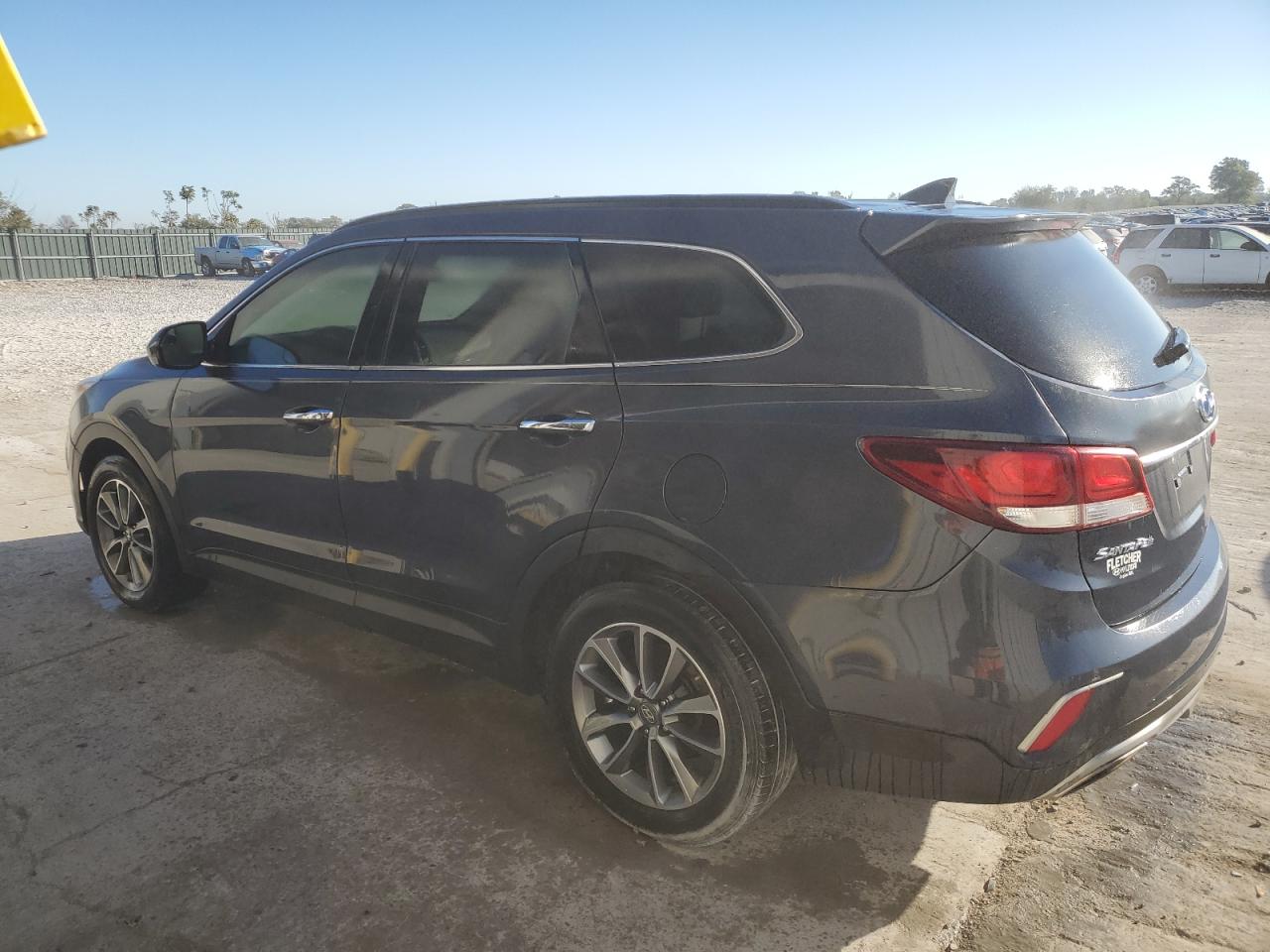 VIN KM8SMDHF6HU175849 2017 HYUNDAI SANTA FE no.2