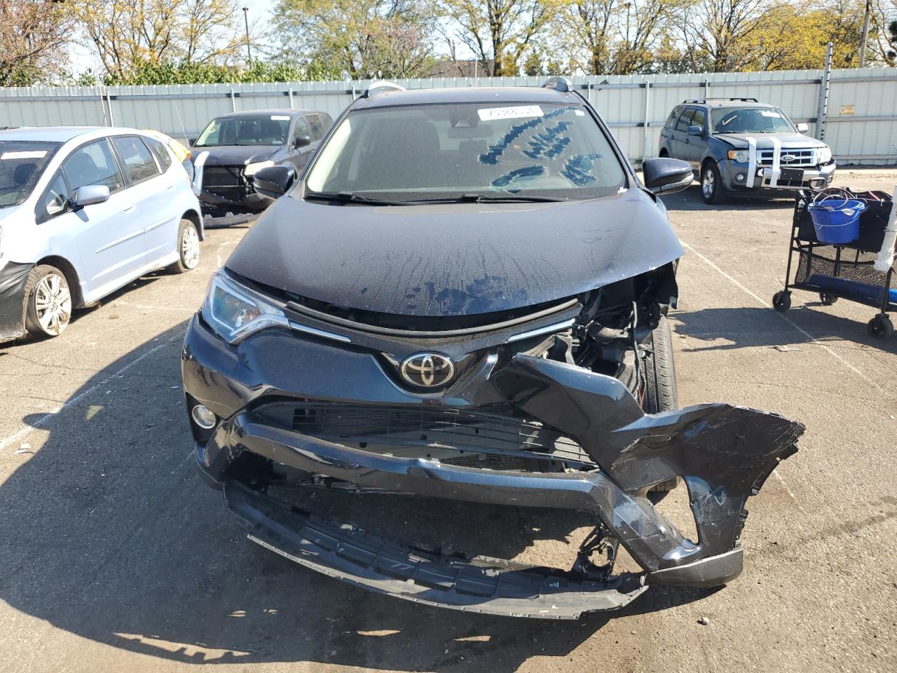 VIN JTMWFREV9HJ713728 2017 TOYOTA RAV4 no.5