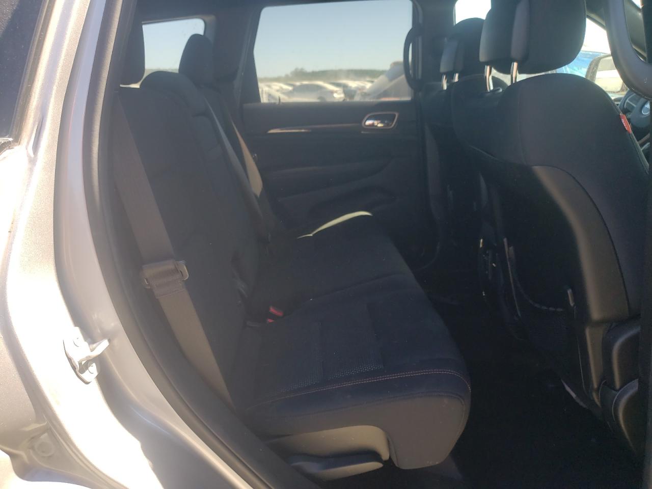 2016 Jeep Grand Cherokee - Image 11