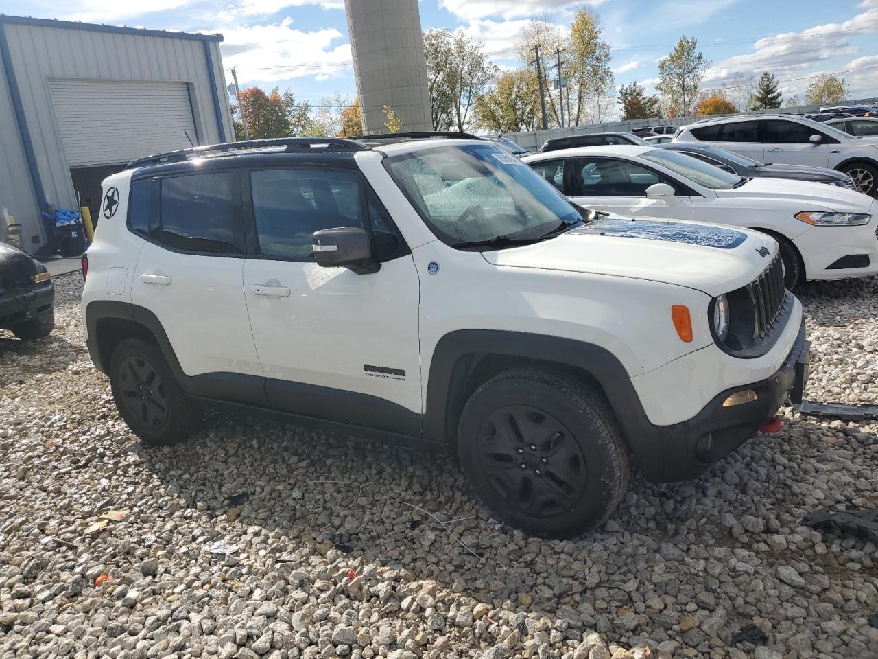 2017 Jeep Renegade - Image 4