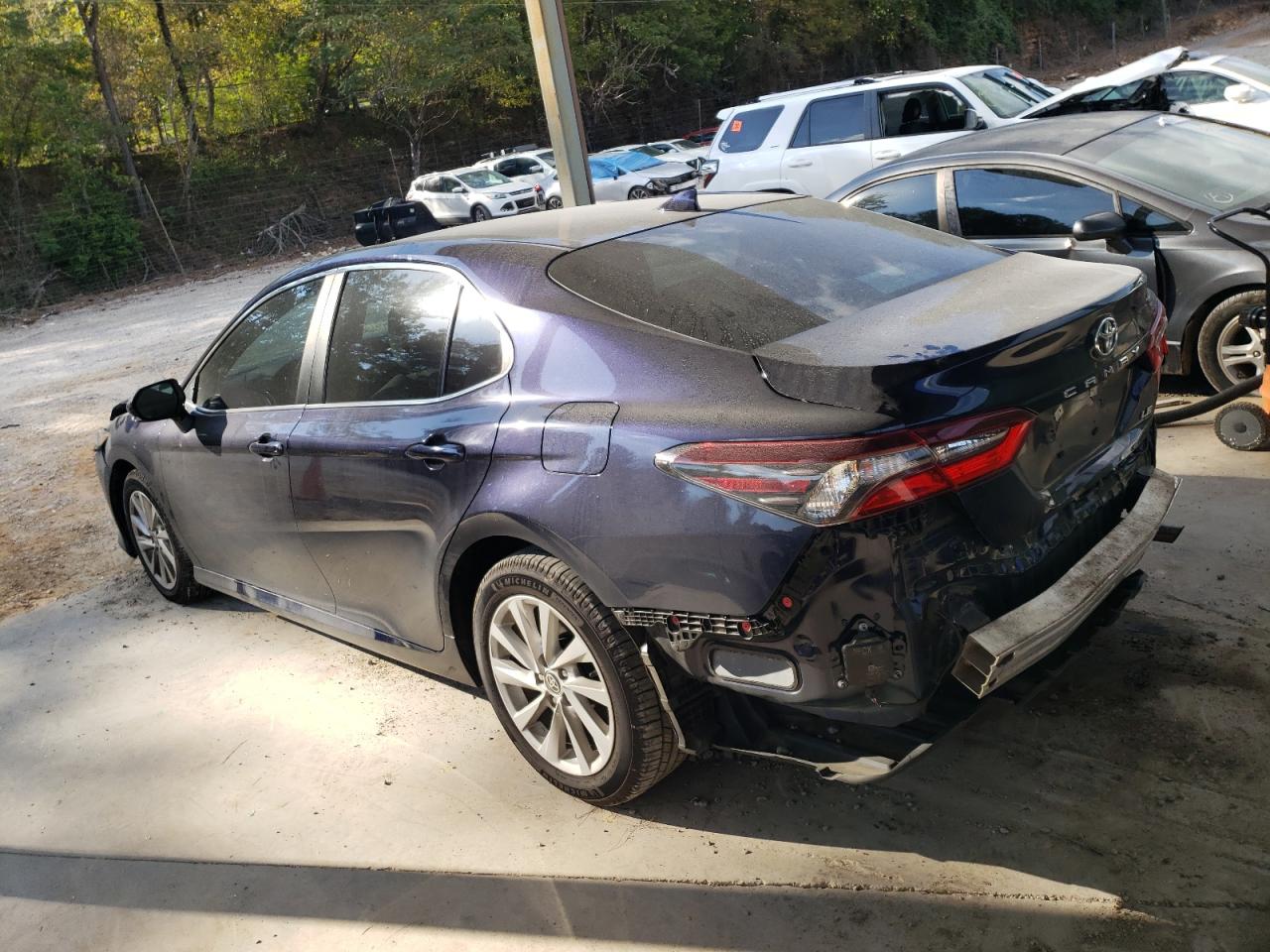 4T1R11AK5MU454541 2021 TOYOTA CAMRY - Image 2