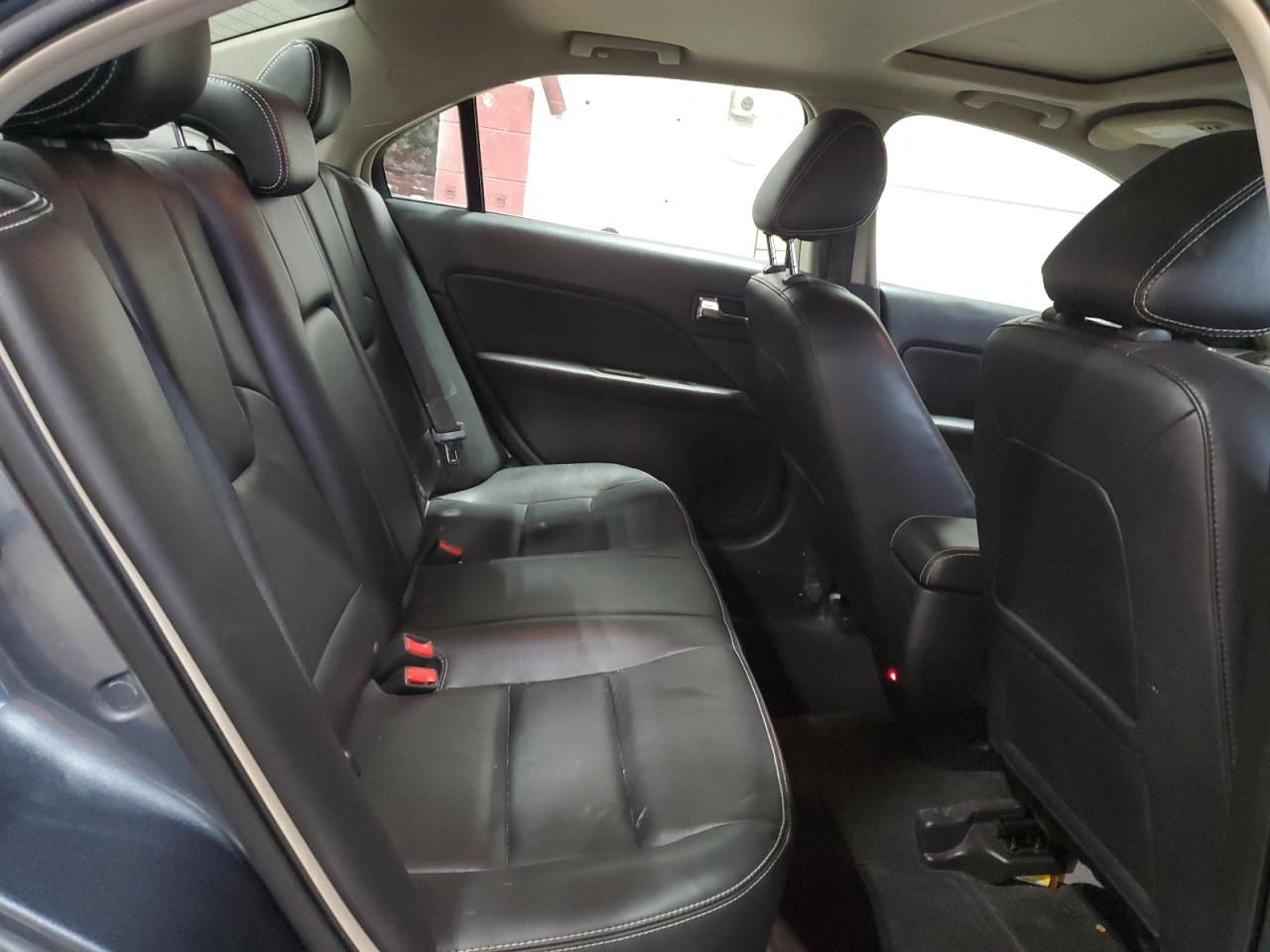 2011 Ford Fusion - Image 10