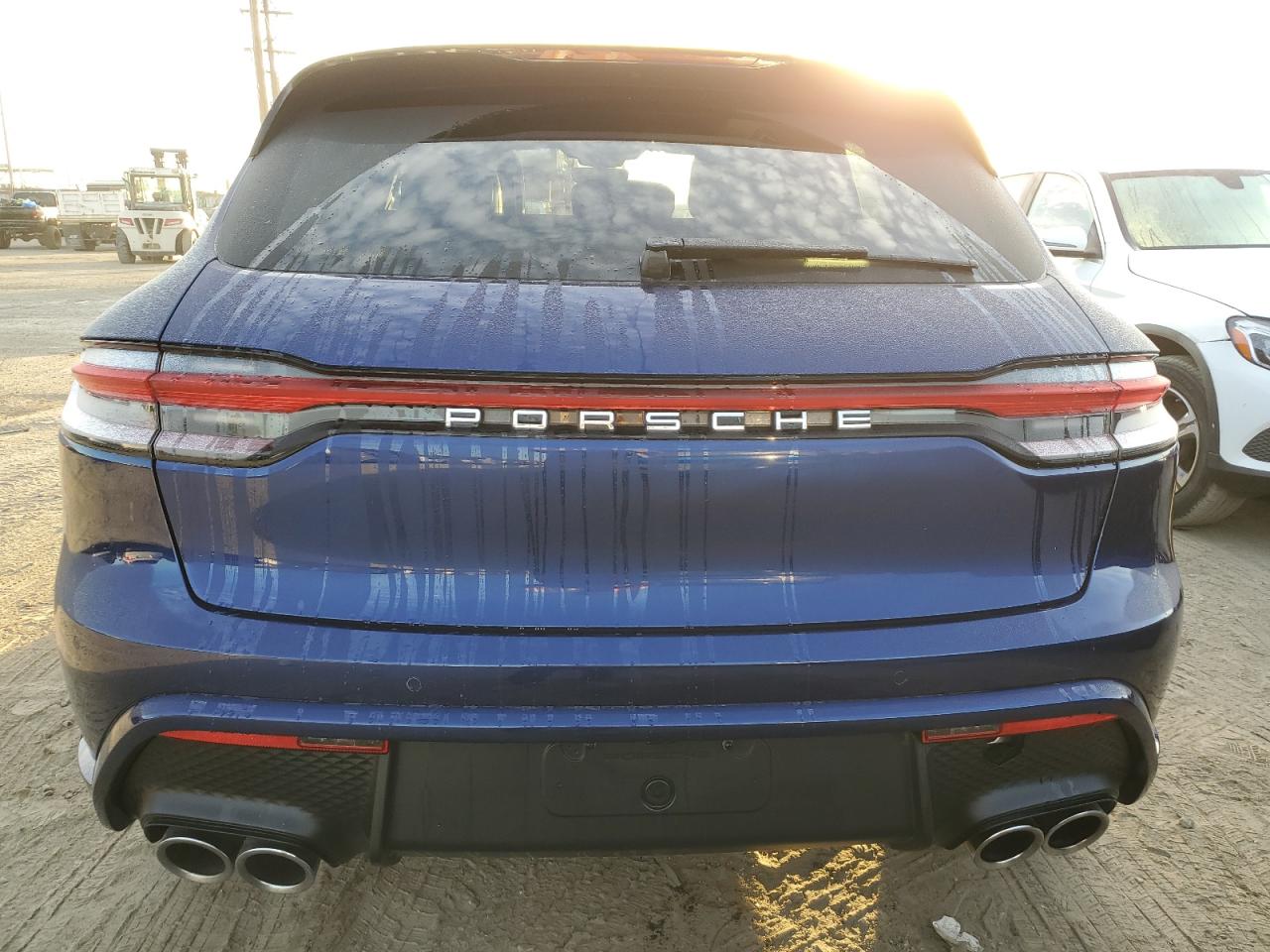 2024 Porsche Macan Base VIN: WP1AA2A55RLB04971 Lot: 77849324