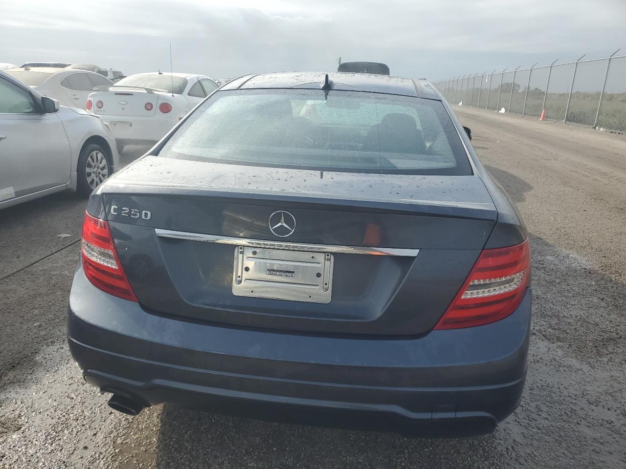 VIN WDDGJ4HBXDG074697 2013 MERCEDES-BENZ C-CLASS no.6