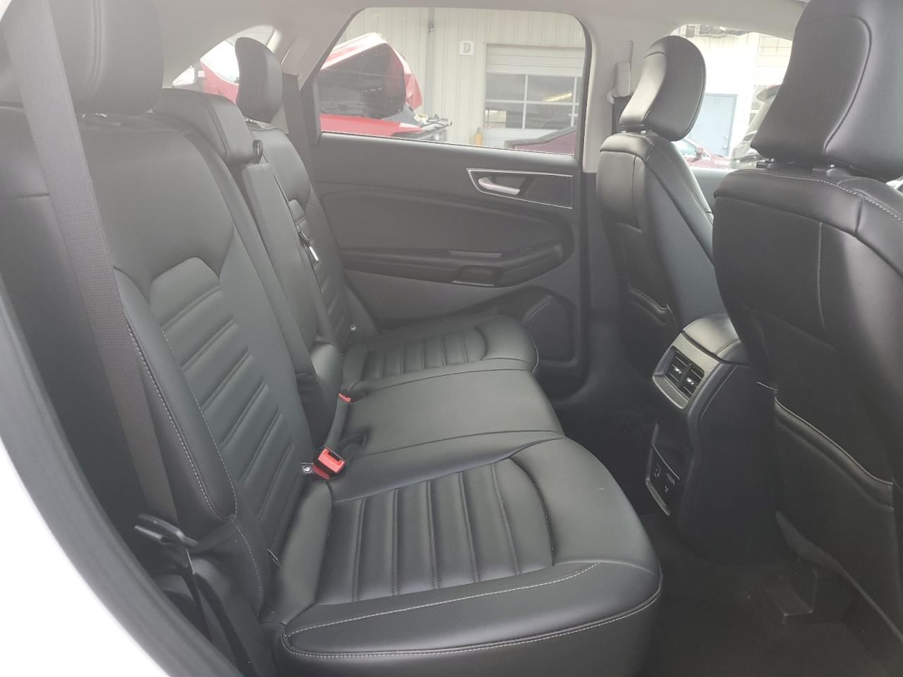 2021 Ford Edge - Image 11