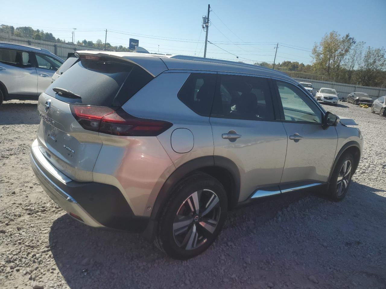 2021 Nissan Rogue - Image 3