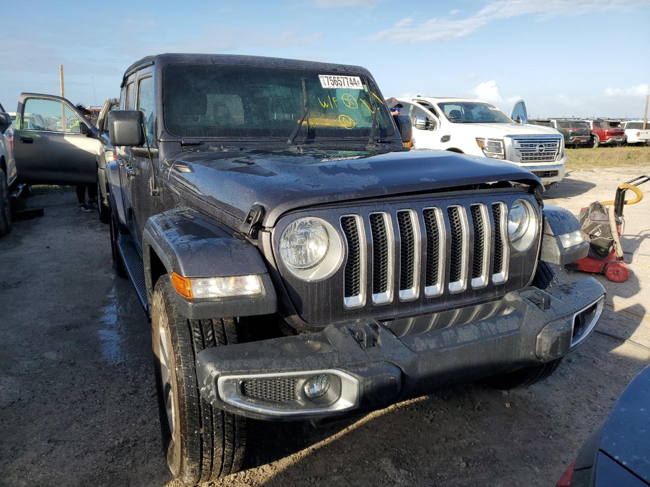 2018 Jeep Wrangler Unlimited Sahara VIN: 1C4HJXEG3JW151833 Lot: 75657744