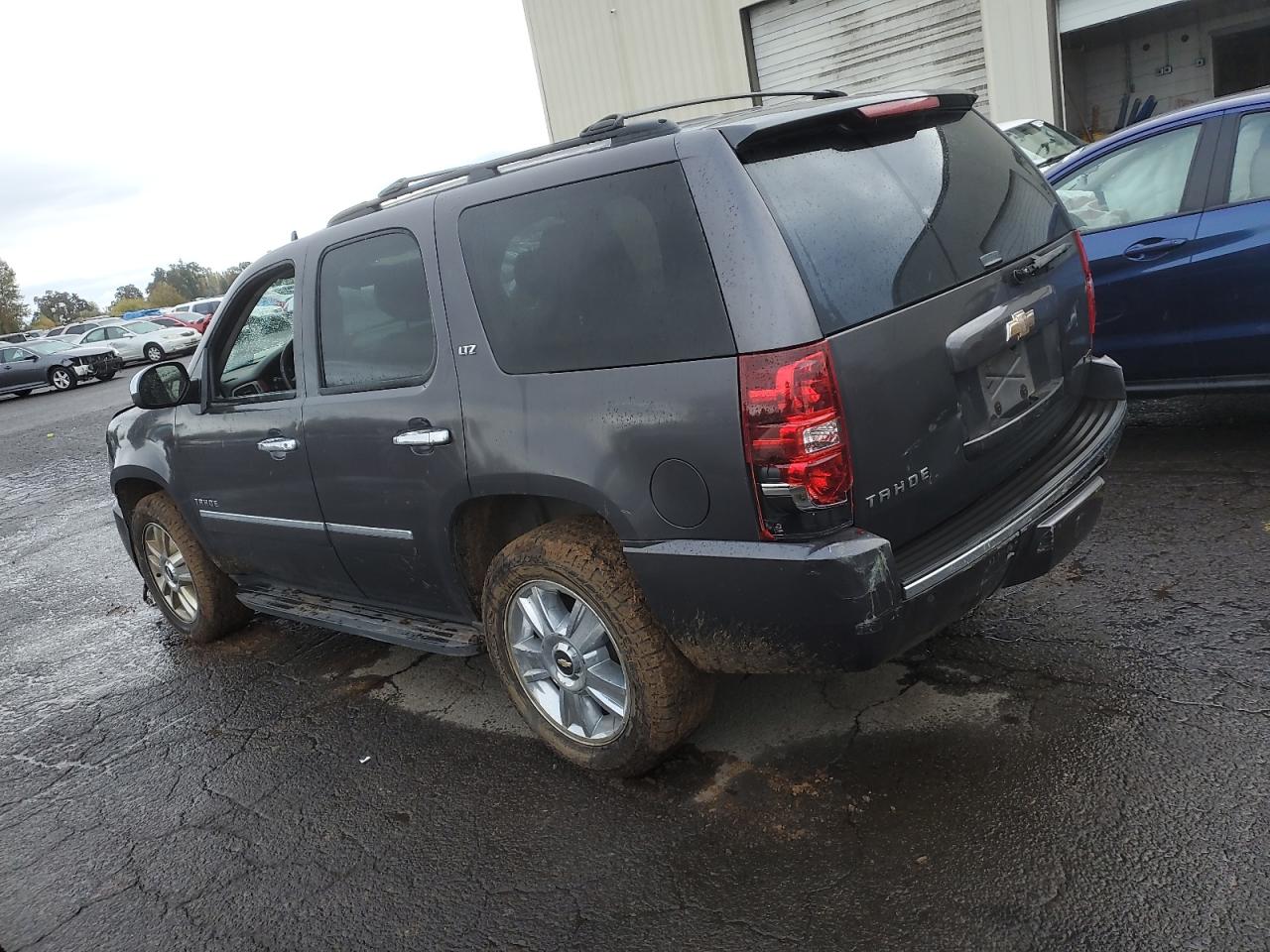 2010 Chevrolet Tahoe - Image 2