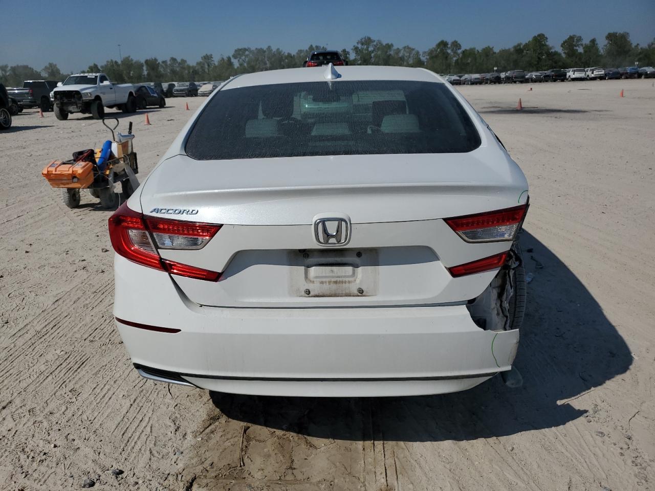 1HGCV1F12JA001717 2018 Honda Accord Lx