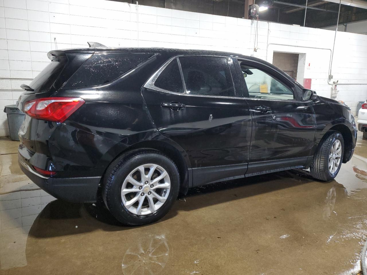 2019 Chevrolet Equinox - Image 3