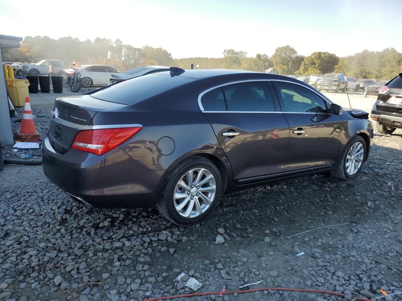 VIN 1G4GB5G38FF113055 2015 BUICK LACROSSE no.3