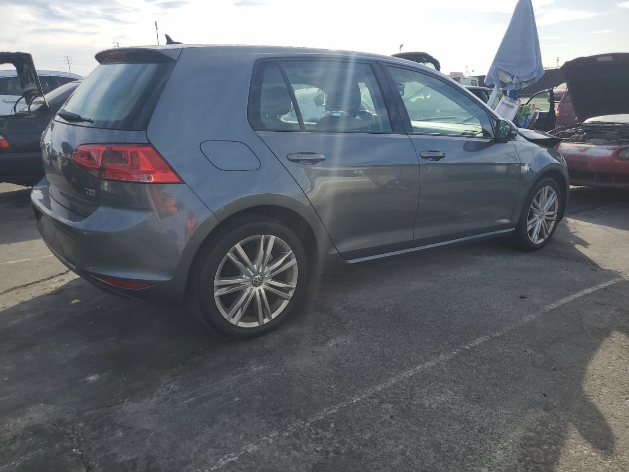 2015 Volkswagen Golf - Image 3