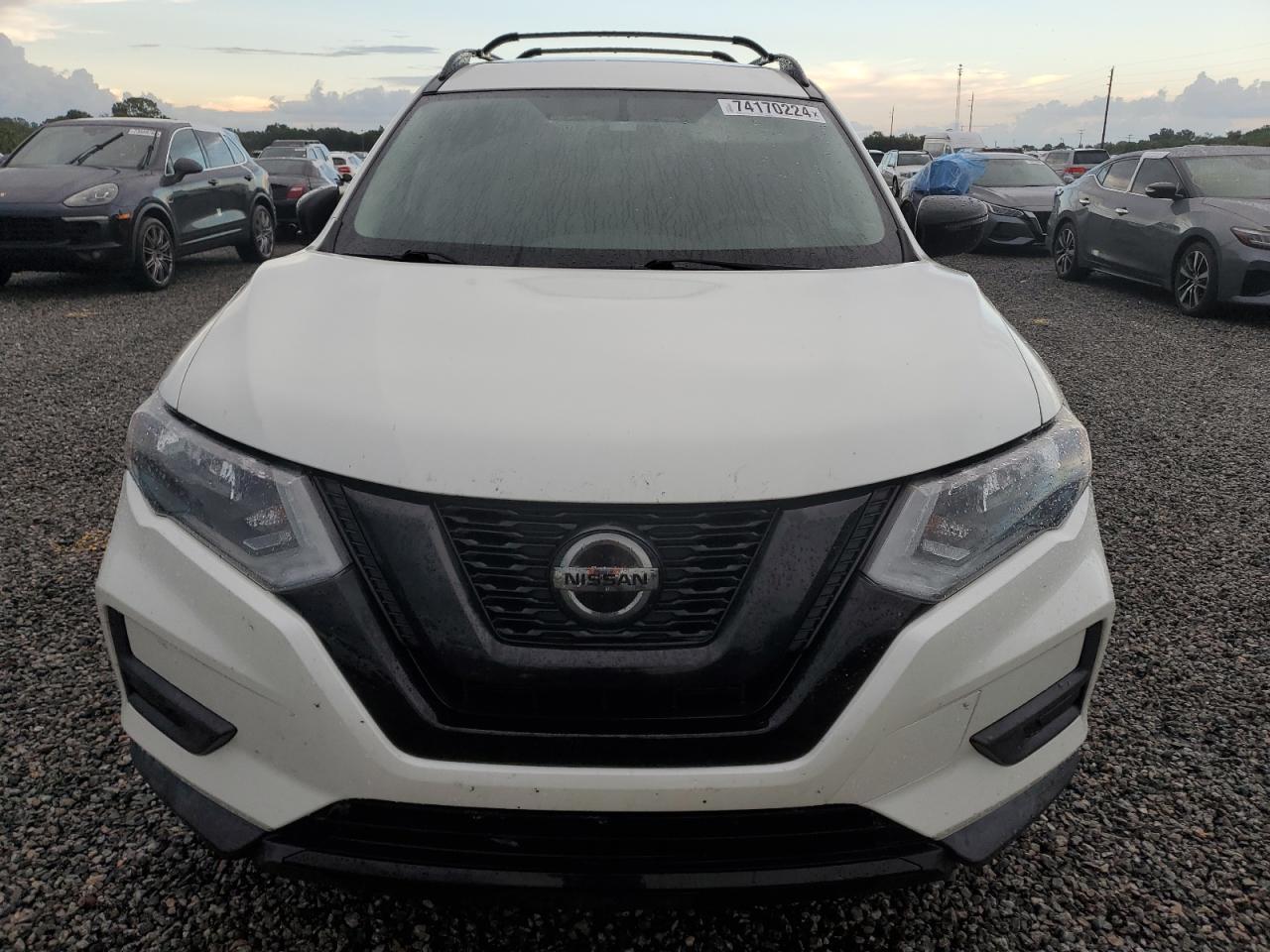 2018 Nissan Rogue - Image 5