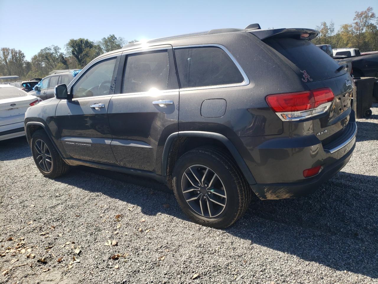 2019 Jeep Grand Cherokee - Image 2