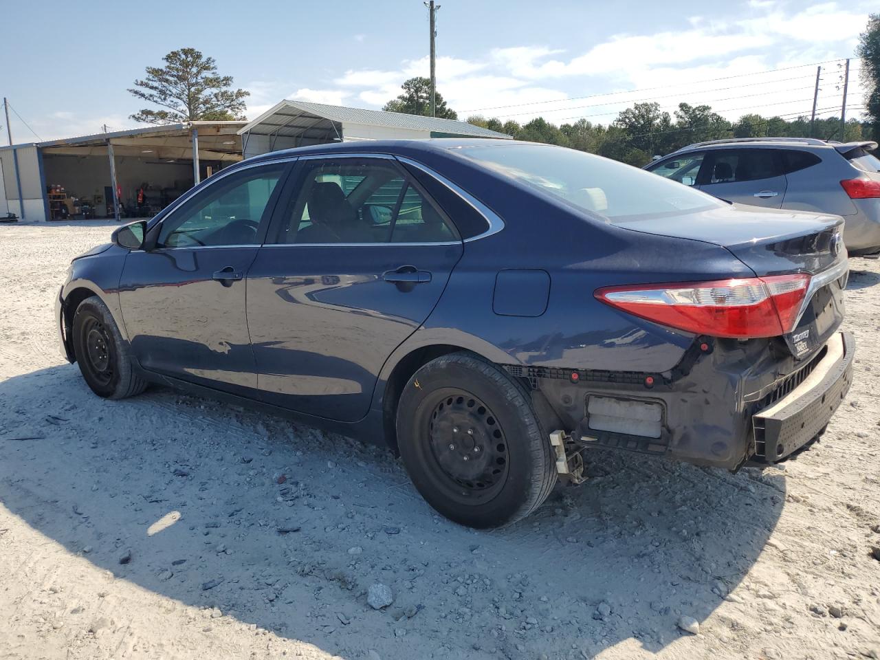 4T1BF1FK5GU556101 2016 TOYOTA CAMRY - Image 2