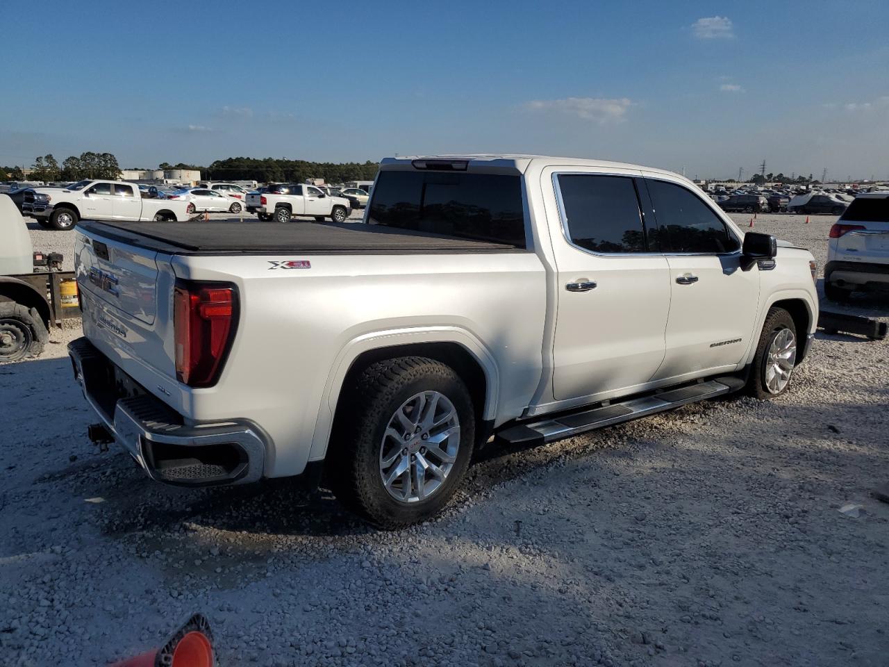 2021 GMC Sierra - Image 3