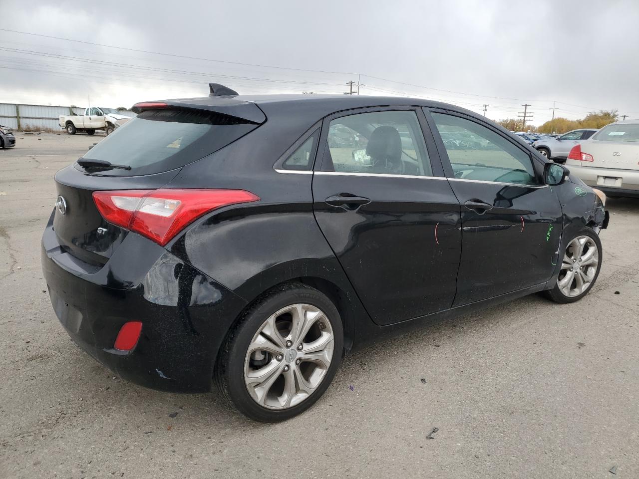 2013 Hyundai Elantra - Image 3