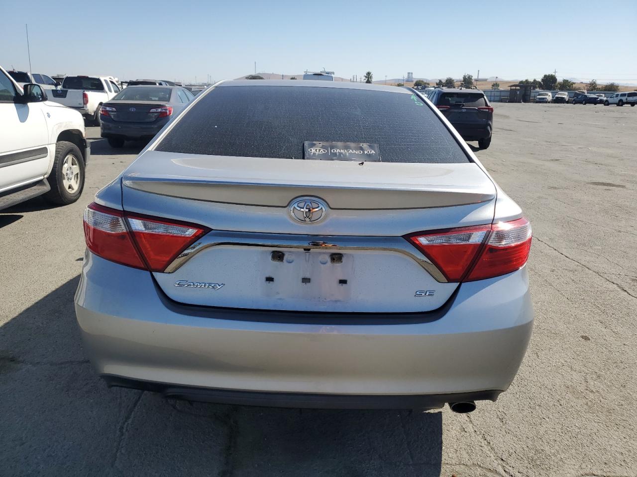 4T1BF1FK1GU189682 2016 Toyota Camry Le