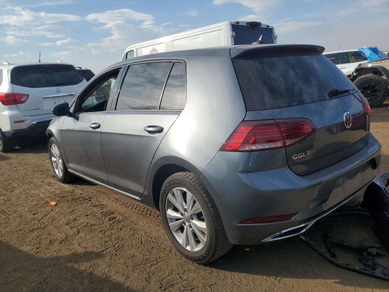 2021 Volkswagen Golf - Image 2