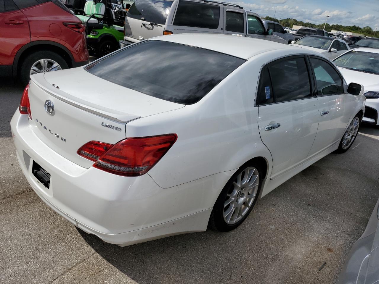 2008 Toyota Avalon - Image 3