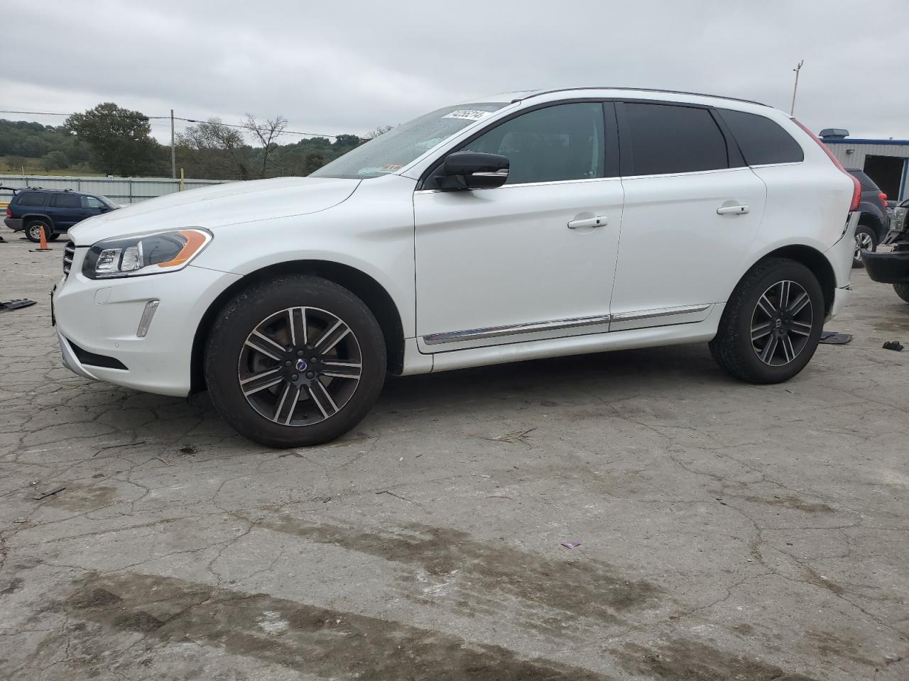 VIN YV440MRR9H2063248 2017 VOLVO XC60 no.1