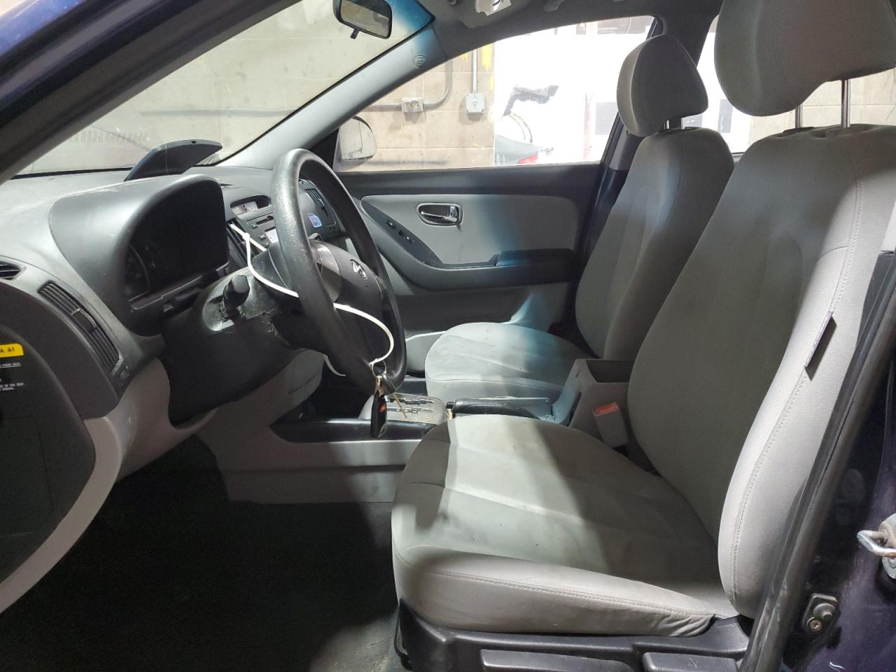 2010 Hyundai Elantra - Image 7