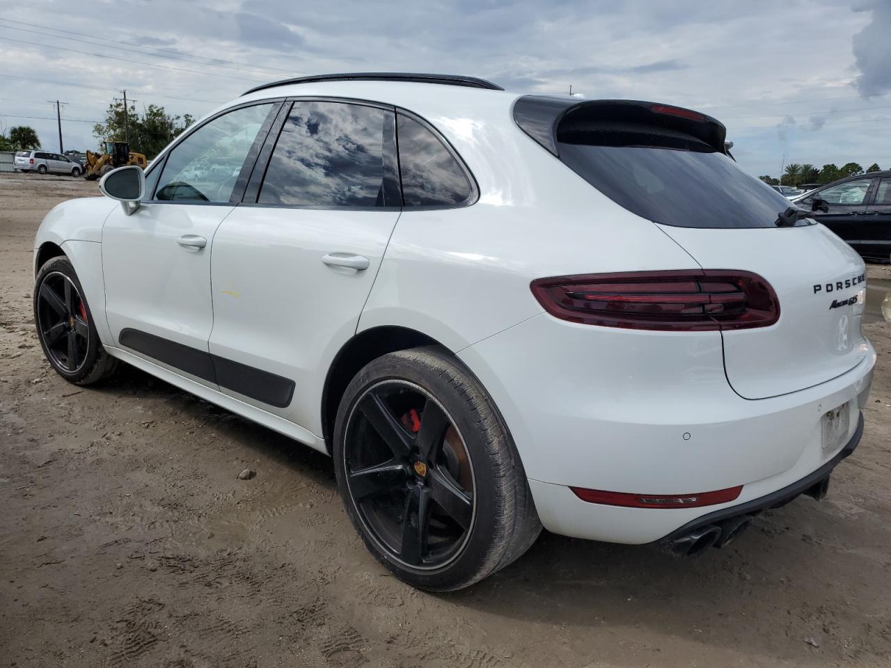 2017 Porsche Macan Gts VIN: WP1AG2A54HLB51177 Lot: 73782174