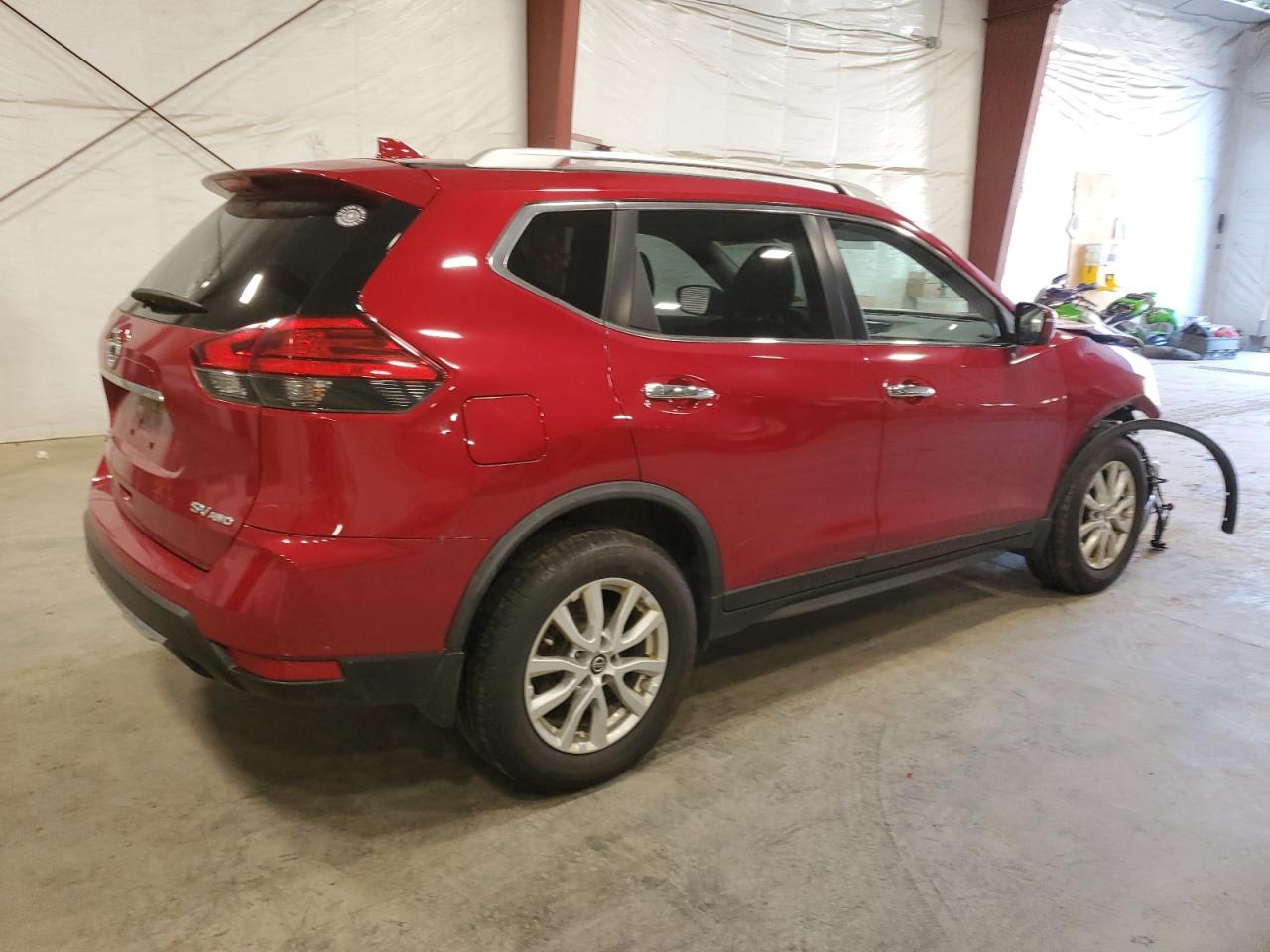 2017 Nissan Rogue - Image 3