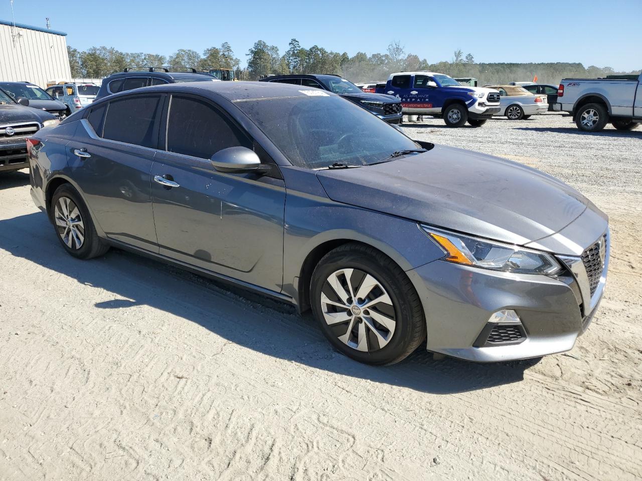 2020 Nissan Altima - Image 4